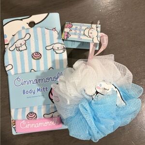 Sanrio Character Cinnamoroll x primark Body Mitt And Puff/ Loofah Bath Cool New